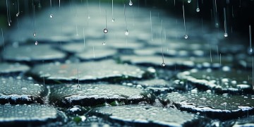 抵挡着清晰细雨究竟是哪首歌？