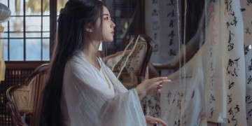 女生唱粤语歌，什么歌好听呢？
